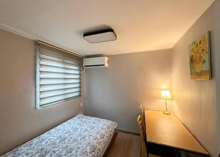 Private Cozy At Yeonnam And Hongdae Area *