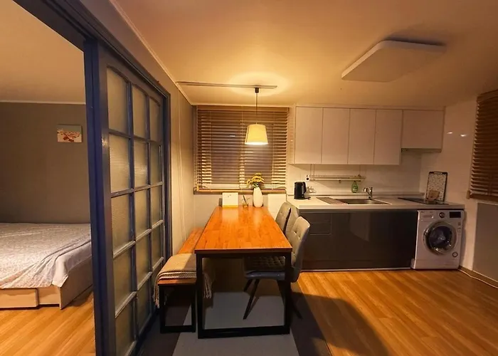 Private Cozy At Yeonnam And Hongdae Area *