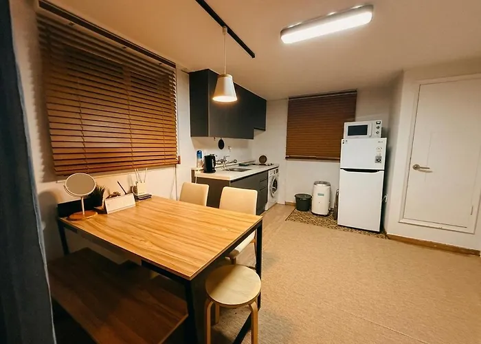 Private Cozy At Yeonnam And Hongdae Area *