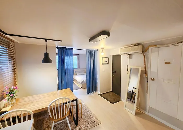Private Cozy At Yeonnam And Hongdae Area *