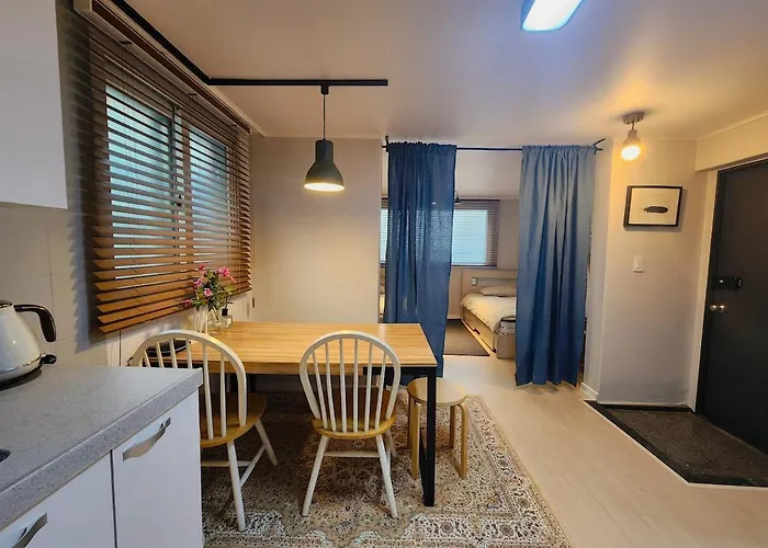 Private Cozy At Yeonnam And Hongdae Area Daire
